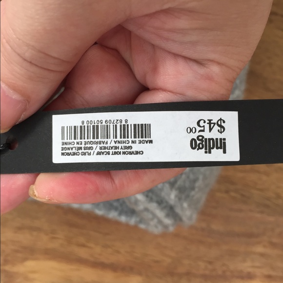 Love and Lore Chevron Knit Scarf - Picture 4 of 4